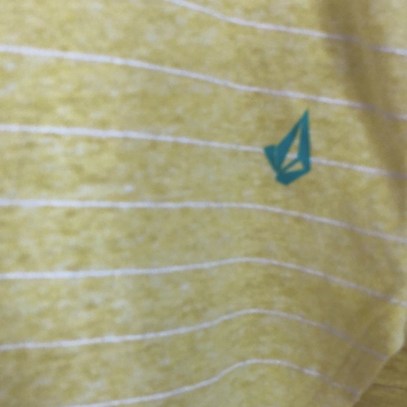 Volcom Yellow Tank - Picture 2 of 4